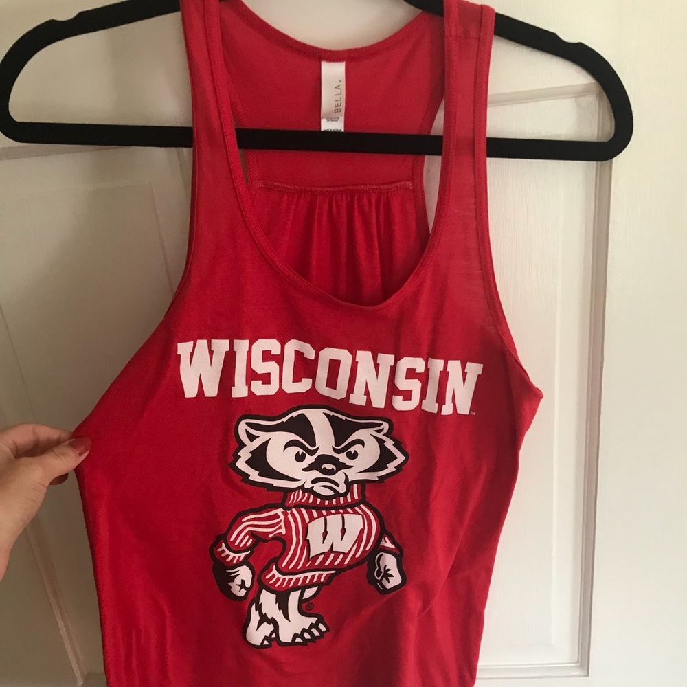 Wisconsin Badgers tank size S